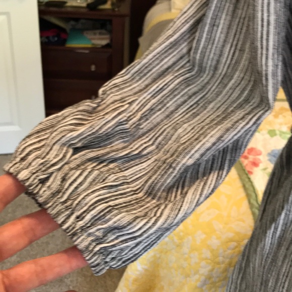 Top - Picture 5 of 15